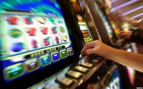 Live roulette table on lakers4d mobile app